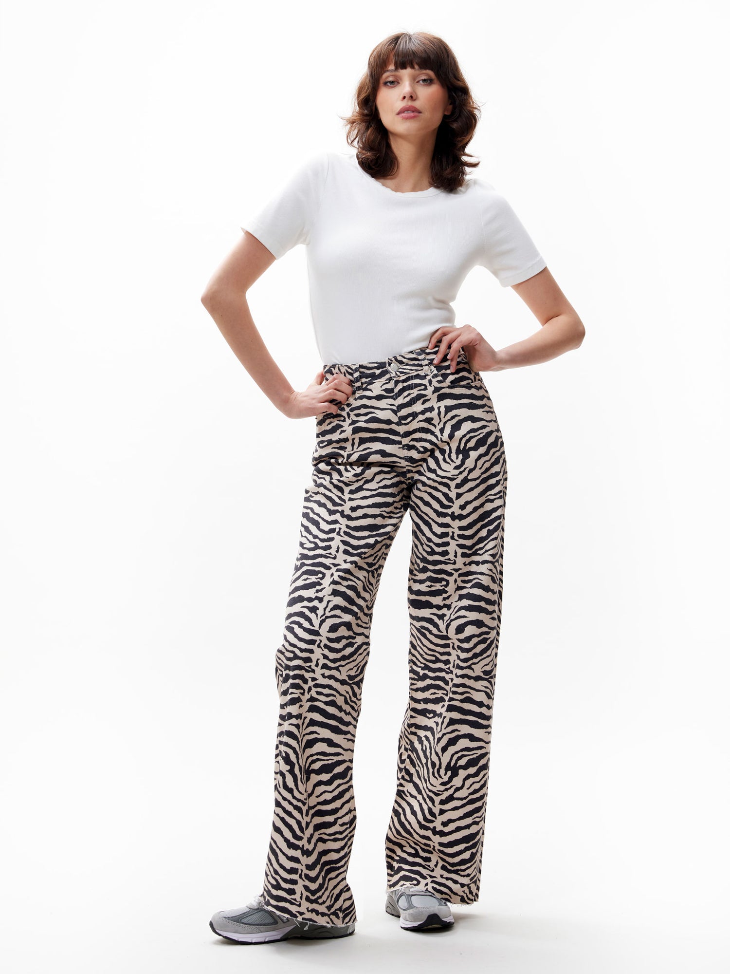 Loose fit zebra jeans Sand