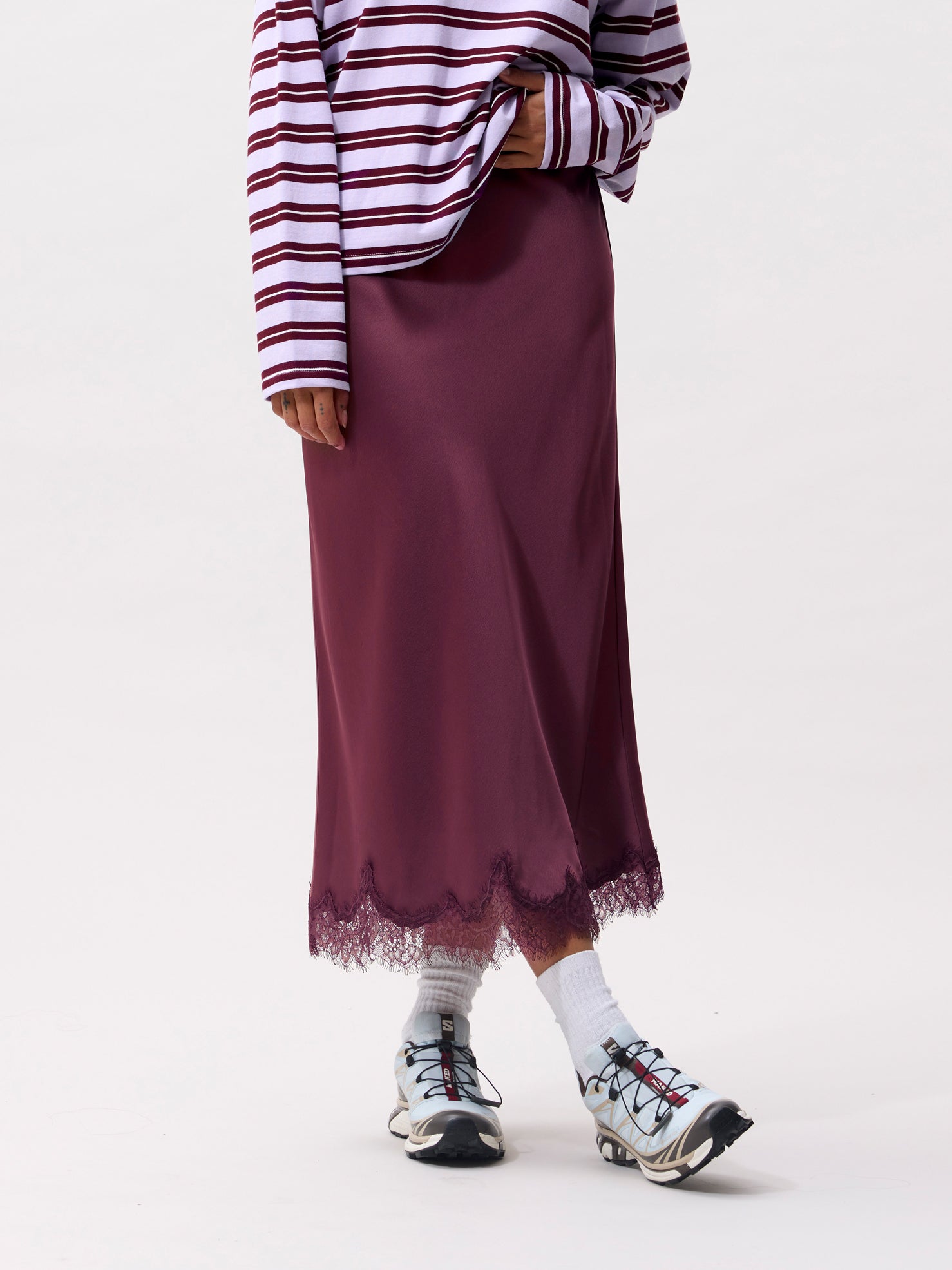 Lace silky skirt Merlot