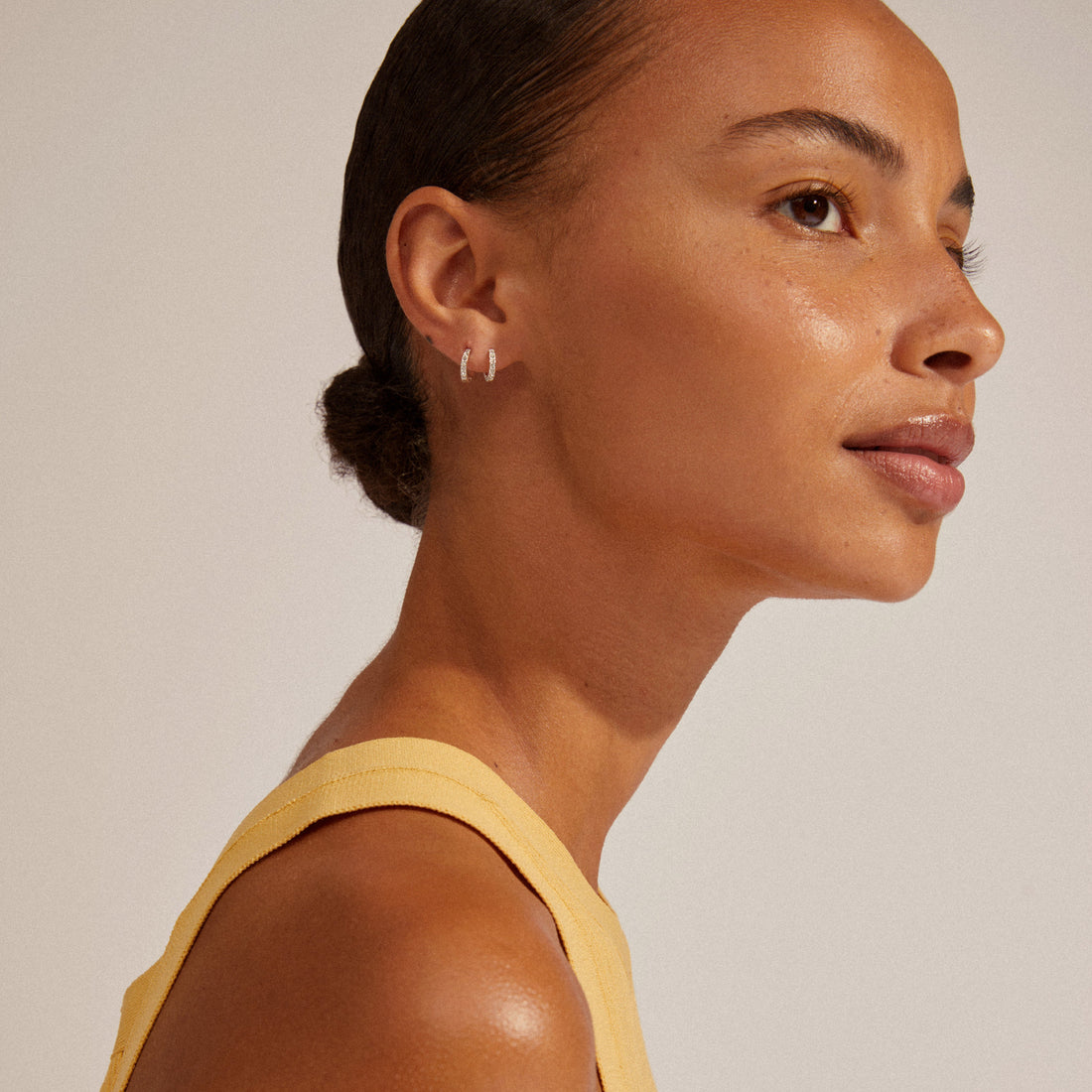 EBNA mini Kristall-Huggie-Creolen, versilbert