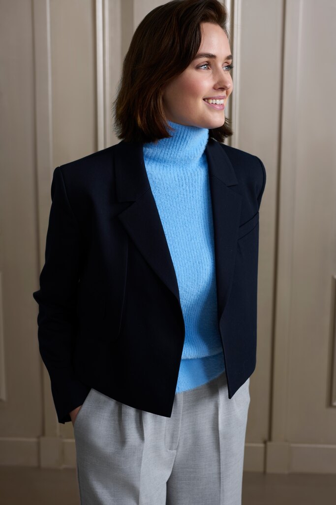 Gewebter kurz geschnittener Blazer mit Taschendetail