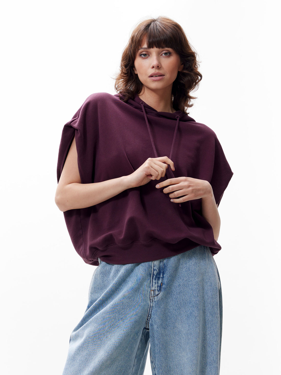 Sleeveless sweater with hoodie Winetasting
