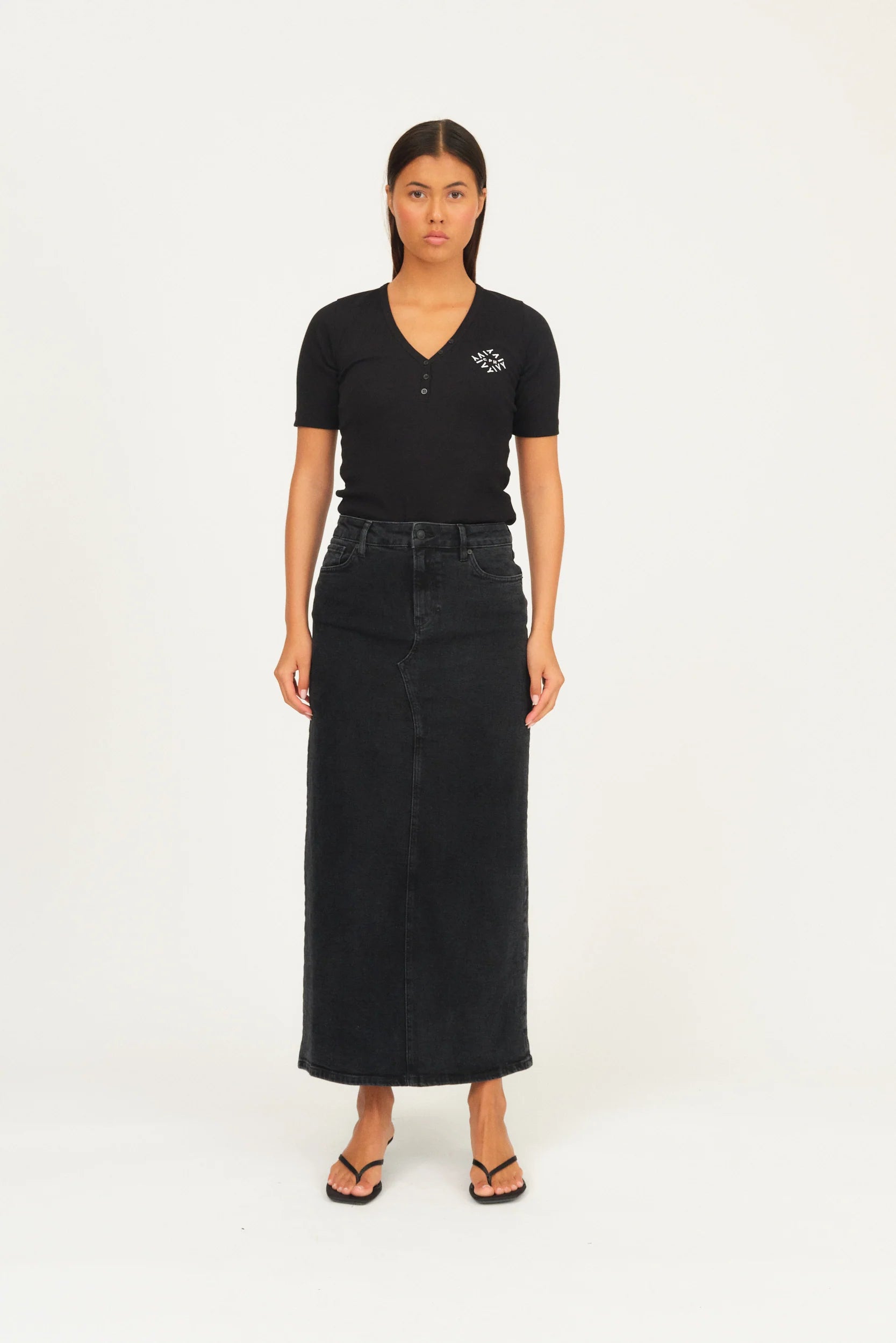 IVY-Zoe Maxi Skirt Wash Faded Black