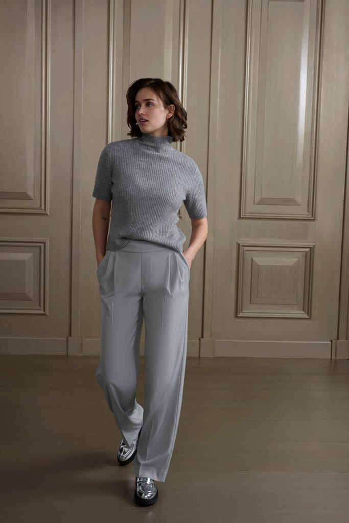 Gerippter Rollkragenpullover mit kurzen Ärmeln Light Metal Grey