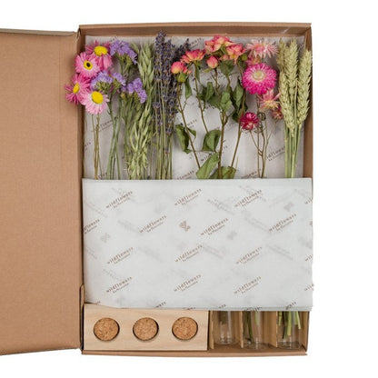 Trockenblumen im Briefkasten (Geschenkbox) mit Vasen (Rosa)