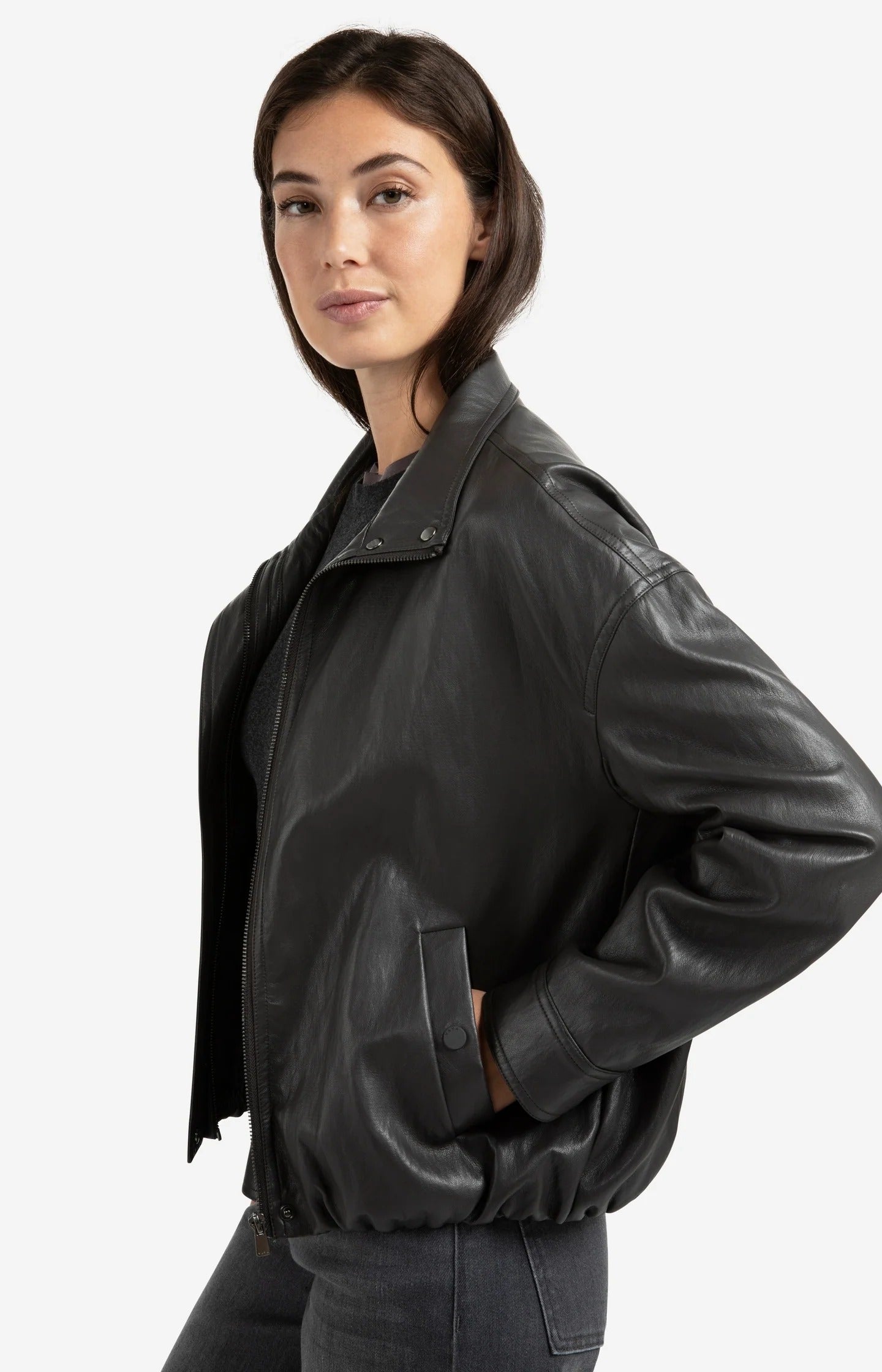Kurze Jacke aus Lederimitat mit elastischem Saum Anthracite Brown